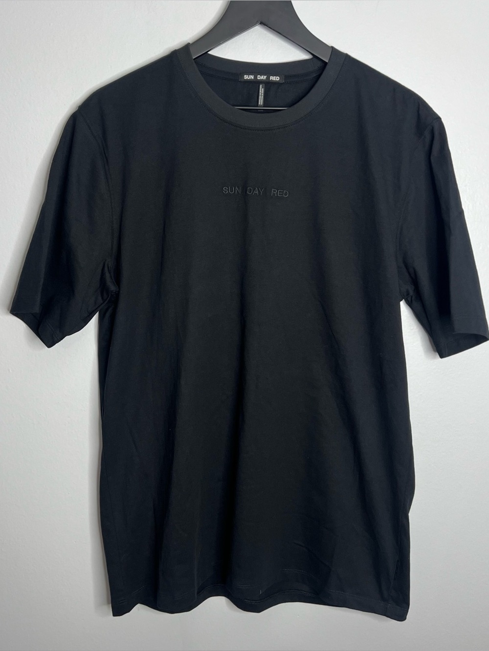 Sun Day Red Dark Matter T Shirt Mens Medium Black Golf Tiger Woods